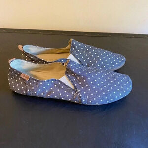 Sanuk Isabel Prints Ballet style Slip Ons - Denim Polka Dot size 10